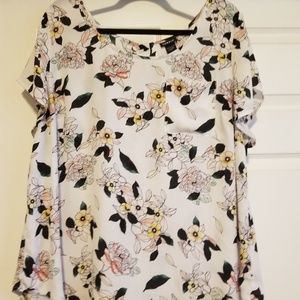 Torrid dolman flower top size 2